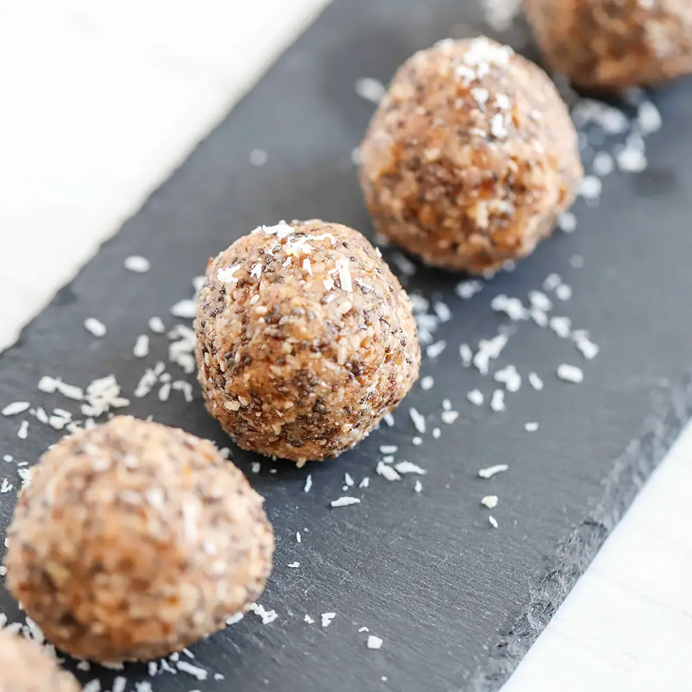 Almond Date Energy Balls - SDA diet